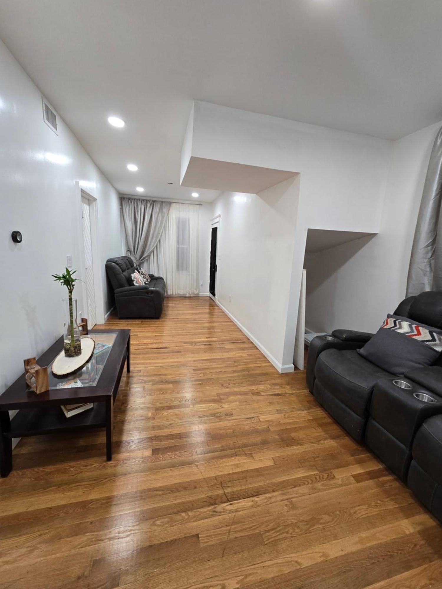 Beautiful Boston Bedroom - New Renovation エクステリア 写真