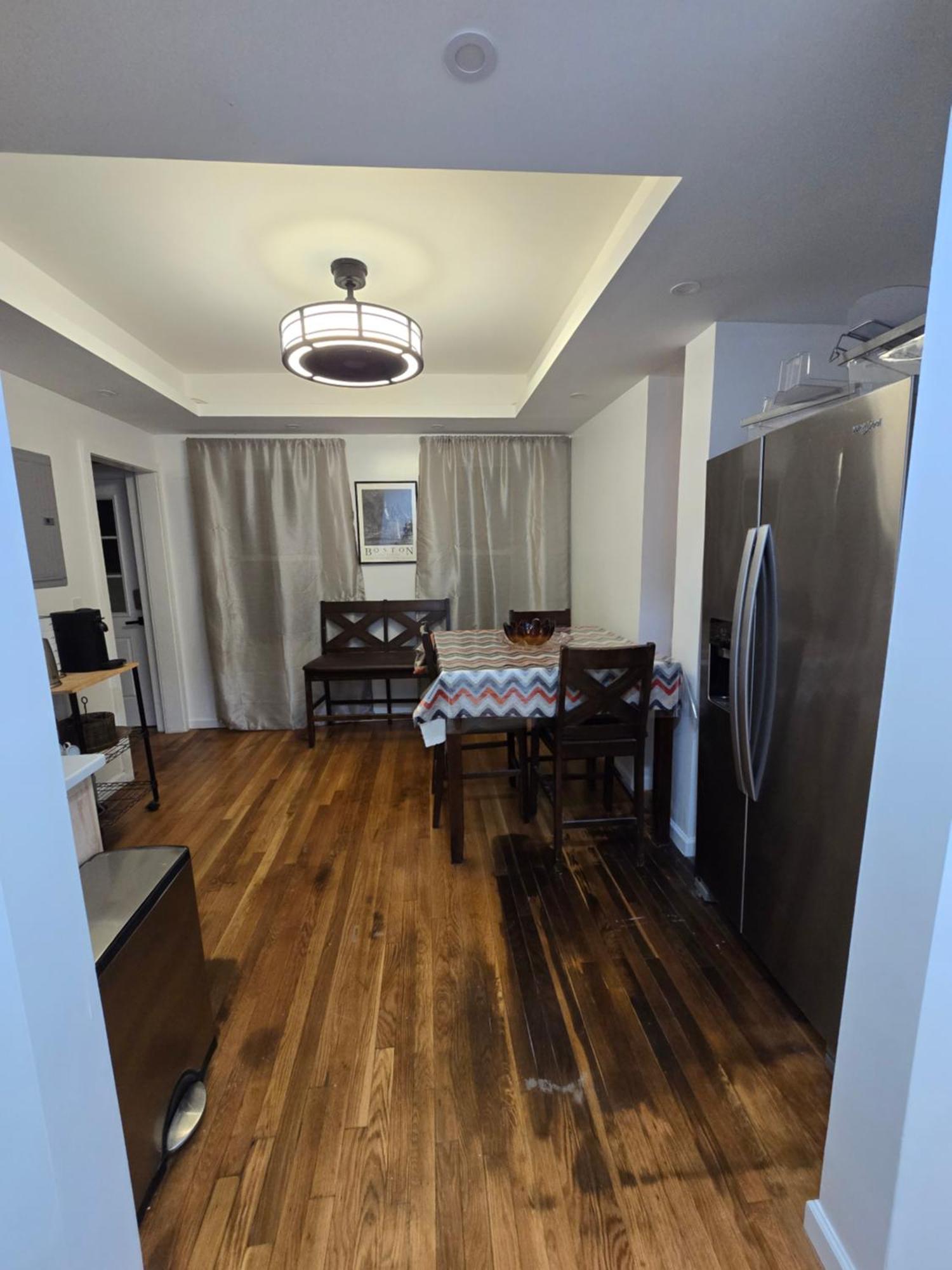 Beautiful Boston Bedroom - New Renovation エクステリア 写真